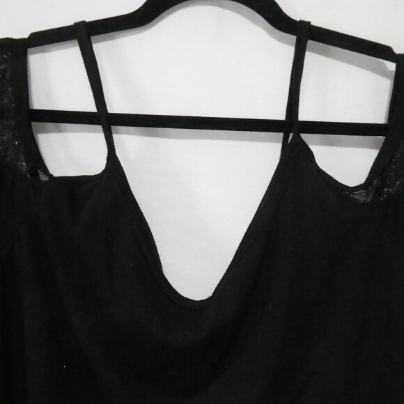 TORRID | size 1 | Chic Black Cold Shoulder Top - Picture 4 of 12